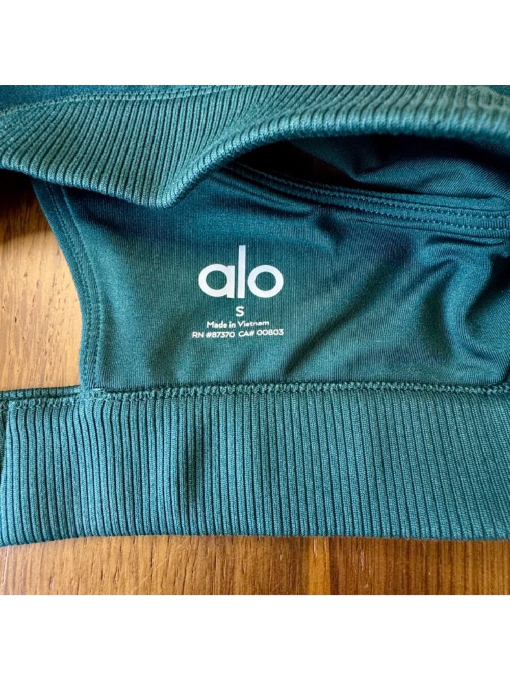 ALO YOGA Iconic 90s Bra Top Womens S Alosoft Teal Green Cross Back Sports Bra - Picture 4 of 7